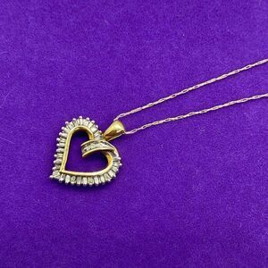 💛 Vintage 10k Gold Diamond Heart Necklace